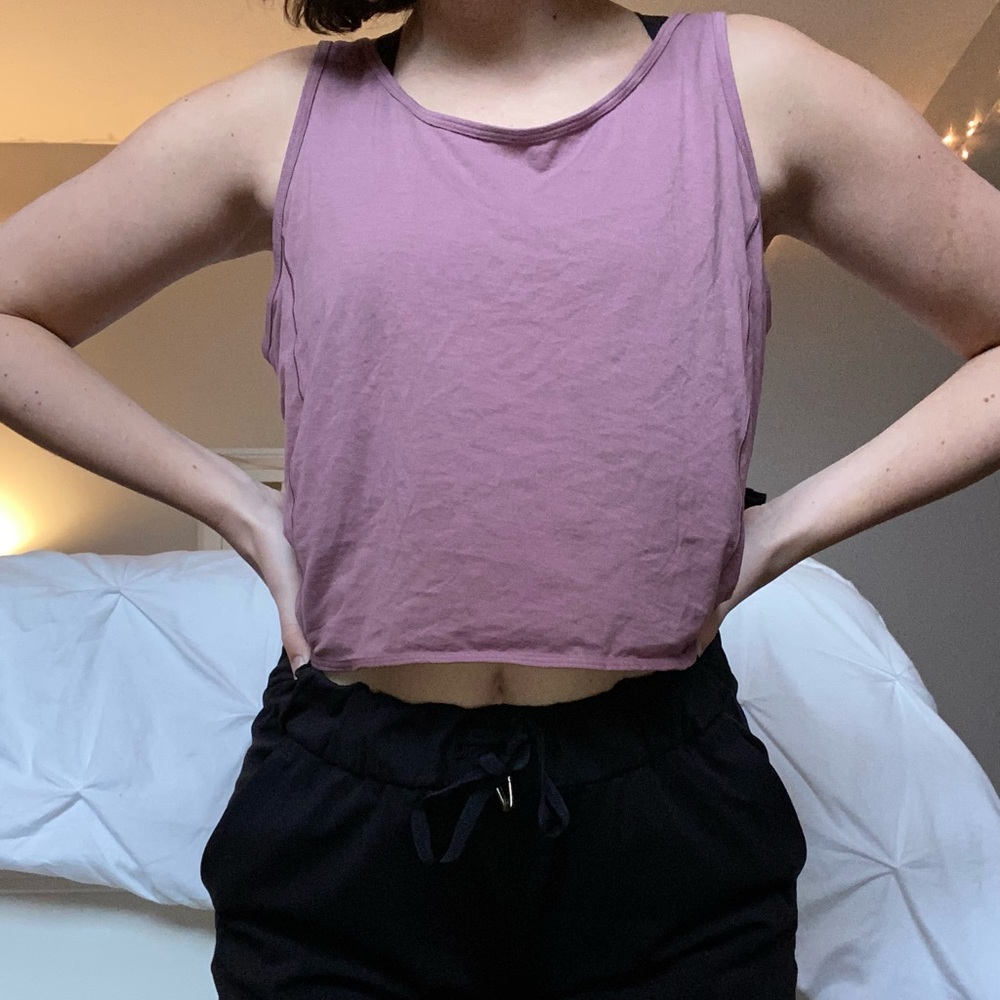 Lululemon it’s a tie tank